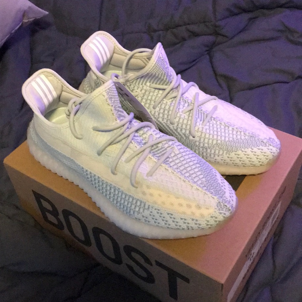 Yeezy Cloud White Brandnew size 10